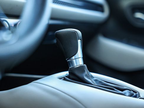 Used 2025 Honda HR-V LX image 27