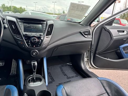 Used 2014 Hyundai Veloster Turbo image 34