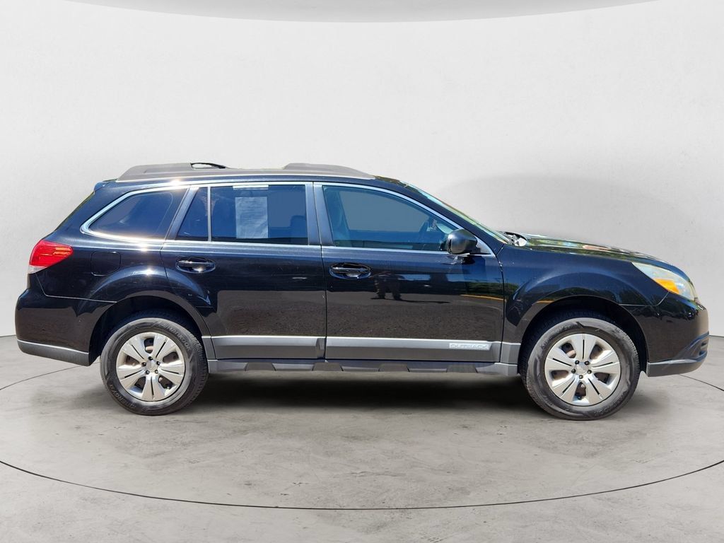 Used 2011 Subaru Outback 2.5i AWD/4WD image 4