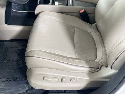 Used 2023 Honda Odyssey Elite image 19