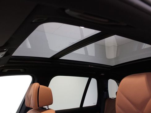 New 2026 BMW X5 xDrive40i w/ Climate Comfort Package image 24