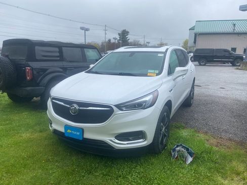 Used 2020 Buick Enclave Essence w/ Sport Touring Edition AWD/4WD image 3