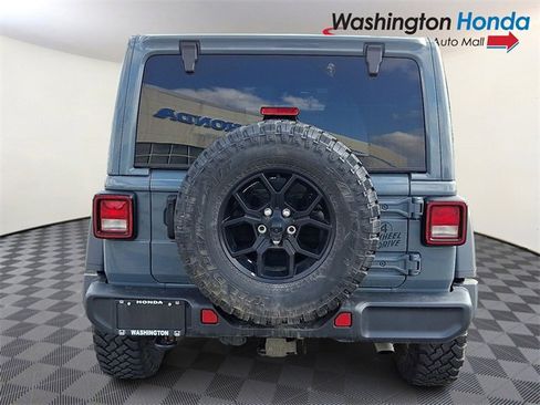 Used 2025 Jeep Wrangler Willys image 5