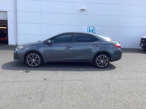Used 2015 Toyota Corolla S FWD image 3