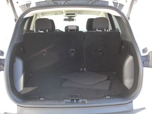 Used 2021 Ford Escape SE w/ SE Sport Appearance Package image 38