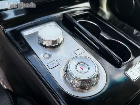 Used 2025 Genesis G80 2.5T image 21