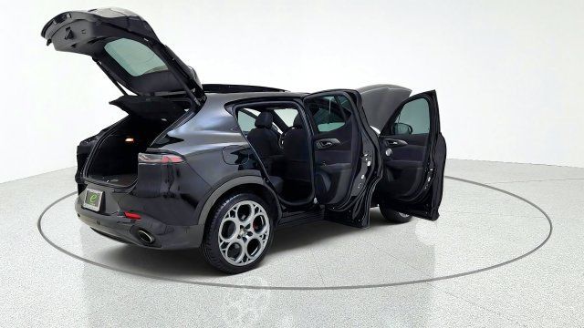 Used 2024 Alfa Romeo Tonale Veloce AWD/4WD image 19