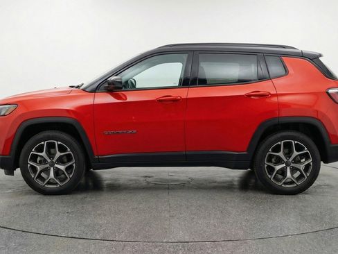 Used 2025 Jeep Compass Limited image 5