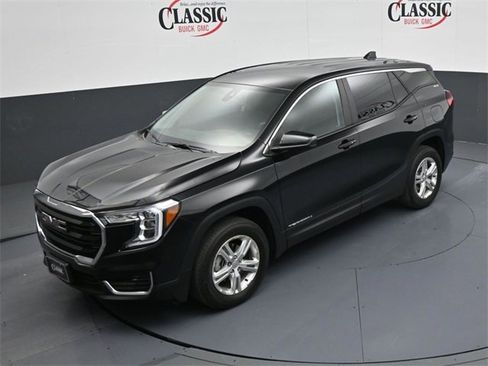 Used 2024 GMC Terrain SLE image 18