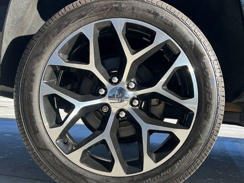 Used 2017 Chevrolet Suburban Premier image 47