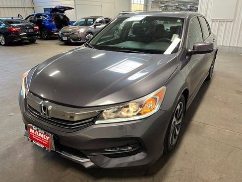 Used 2017 Honda Accord EX image 7
