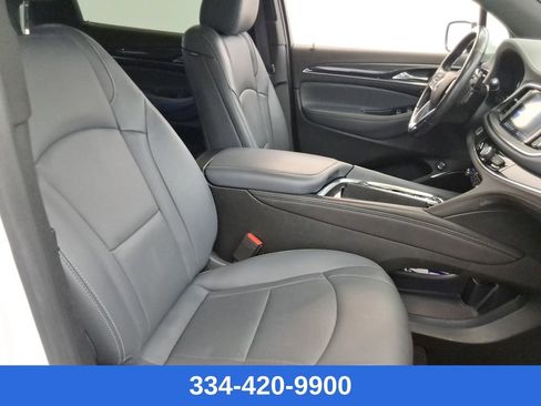 Used 2024 Buick Enclave Premium image 16