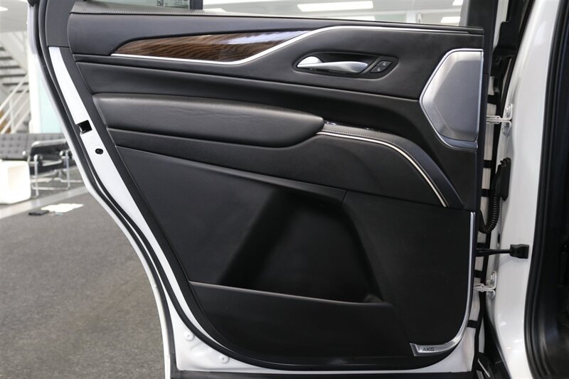 Used 2024 Cadillac Escalade Sport Platinum w/ LPO, ONYX Package AWD/4WD image 46