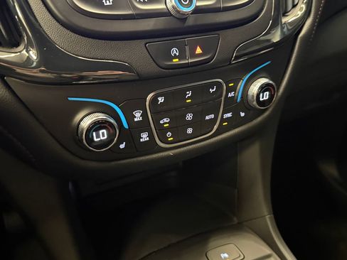 Used 2022 Chevrolet Equinox RS w/ Infotainment Package AWD/4WD image 15