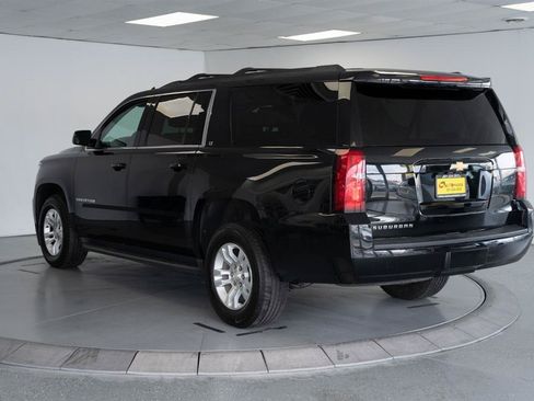Used 2016 Chevrolet Suburban LT w/ Luxury Package AWD/4WD image 5