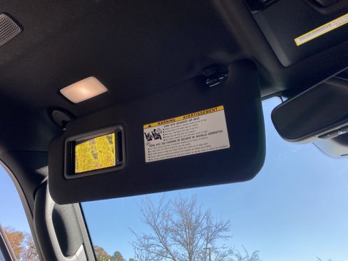 Used 2024 Lexus GX 550 image 22