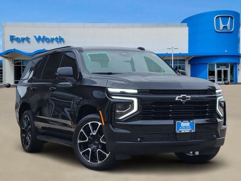 Used 2025 Chevrolet Tahoe RST w/ Comfort Package AWD/4WD image 1