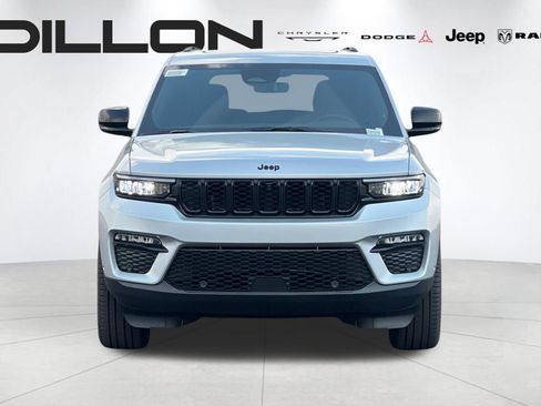 New 2025 Jeep Grand Cherokee Limited w/ Luxury Tech Group II AWD/4WD image 2