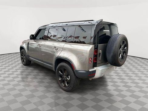 Used 2023 Land Rover Defender 110 S AWD/4WD image 4