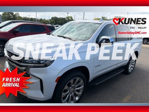 Used 2021 Chevrolet Tahoe Premier w/ Premium Package AWD/4WD image 2