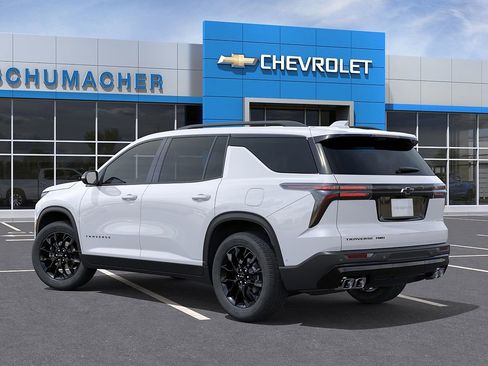 New 2026 Chevrolet Traverse LT image 3