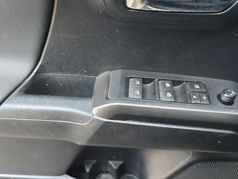 Used 2019 Toyota Tacoma TRD Sport AWD/4WD image 11