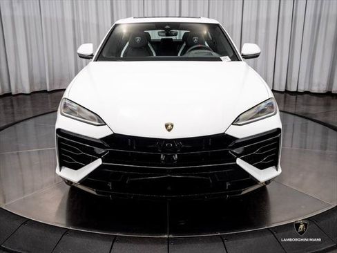 Used 2026 Lamborghini Urus SE AWD/4WD image 3