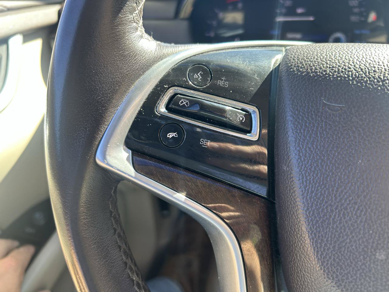 Used 2013 Cadillac XTS FWD image 18