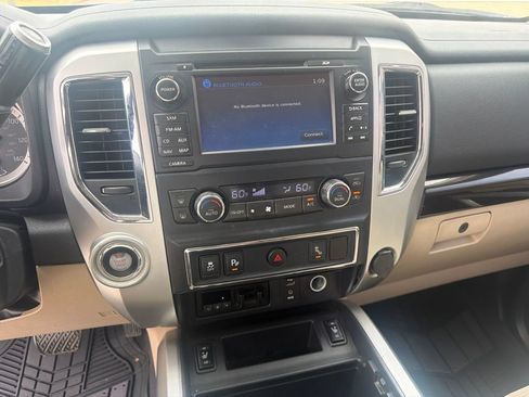 Used 2016 Nissan Titan SV RWD image 9