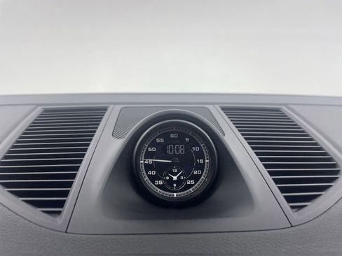 Certified 2023 Porsche Macan S image 24