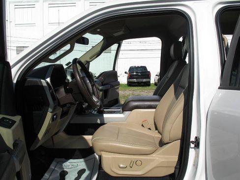 Used 2018 Ford F150 Lariat AWD/4WD image 18