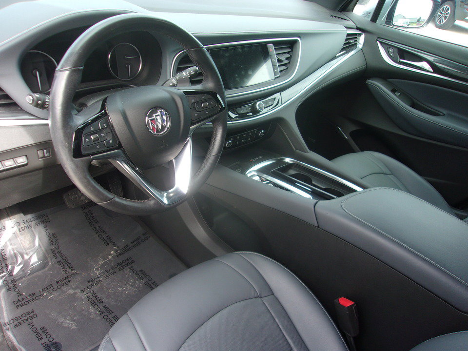 Used 2024 Buick Enclave Premium AWD/4WD image 9