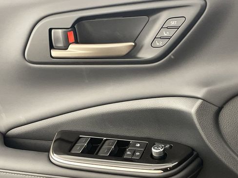 New 2026 Toyota Crown Signia image 17