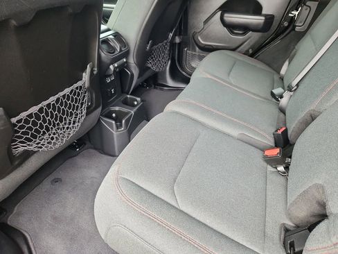 Certified 2024 Jeep Wrangler Unlimited Rubicon w/ Convenience Group AWD/4WD image 8