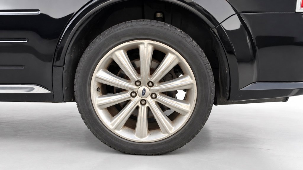Used 2013 Ford Flex Limited FWD image 9