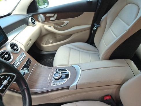 Used 2020 Mercedes-Benz C 300 4MATIC Sedan image 19