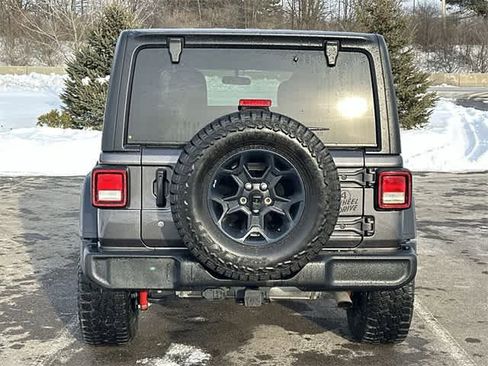 Used 2023 Jeep Wrangler Unlimited Sport image 4