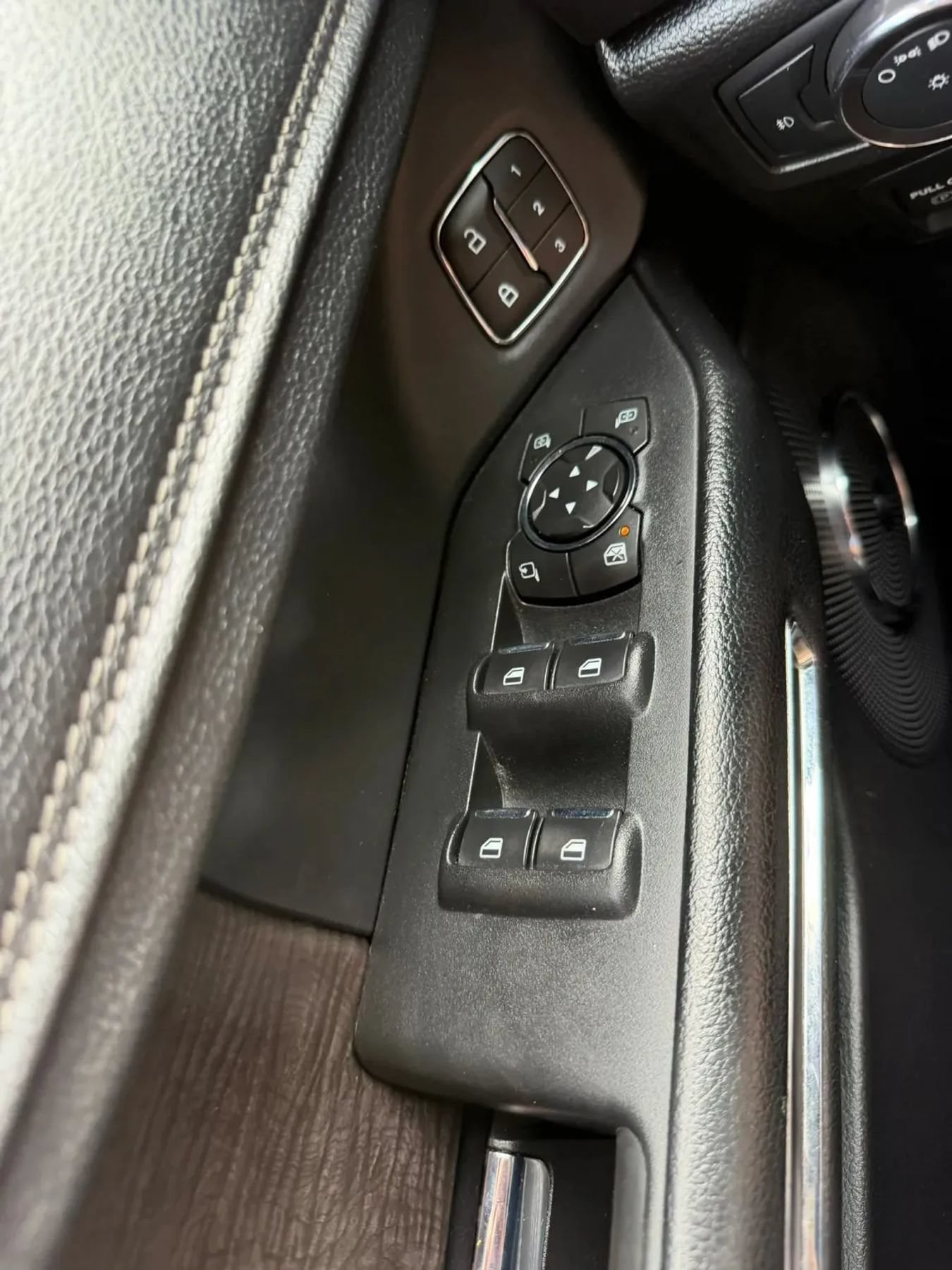Used 2019 Ford Expedition Max Limited AWD/4WD image 24
