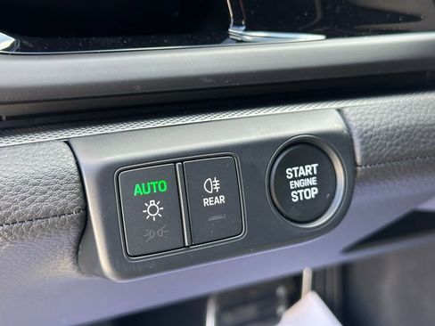 Certified 2025 Porsche Panamera 4 E-Hybrid AWD/4WD image 17