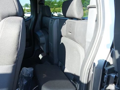 Used 2025 Nissan Frontier SV RWD image 13
