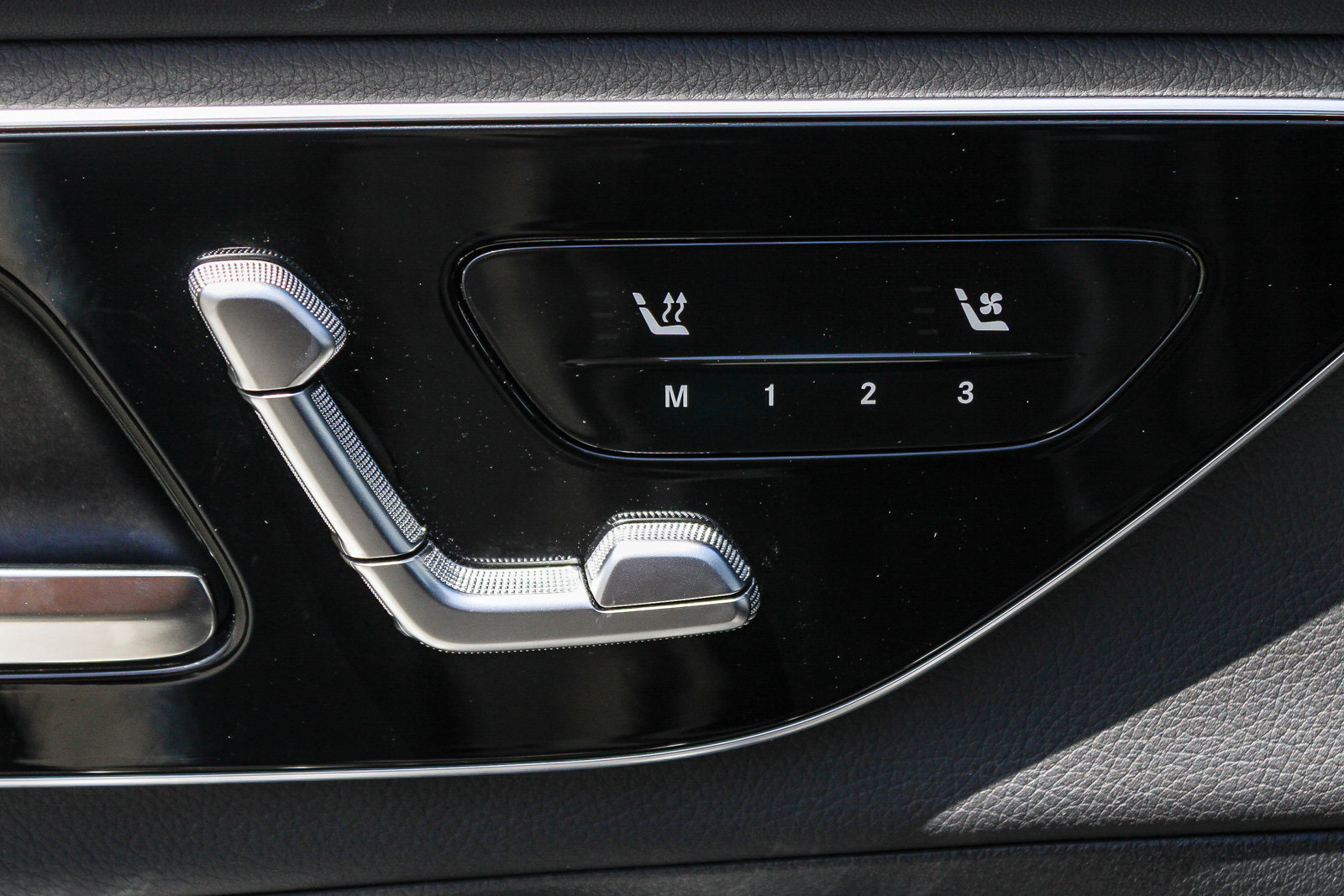 Certified 2026 Mercedes-Benz GLC 300 4MATIC image 21