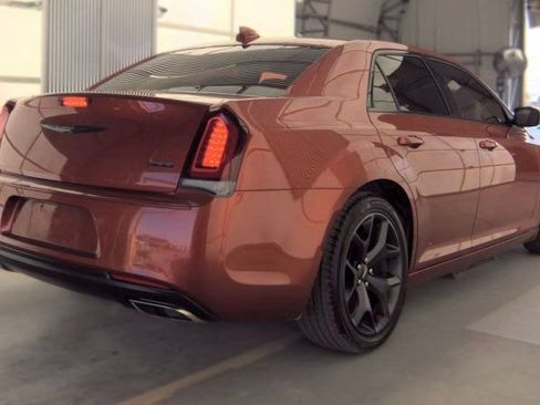 Used 2020 Chrysler 300 Touring w/ Sport Appearance Package RWD image 2