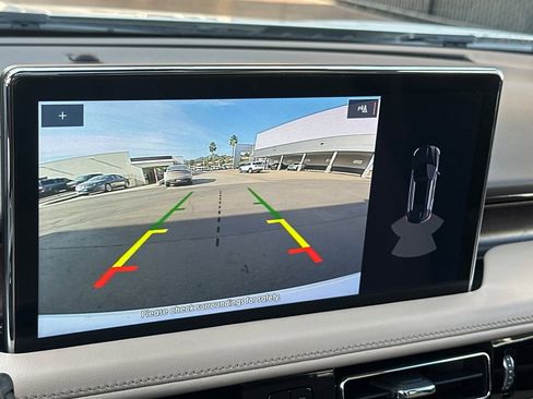 Used 2022 Lincoln Nautilus Reserve w/ Luxury Package image 18