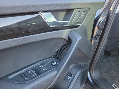 Used 2018 Audi Q5 2.0T Premium Plus w/ Premium Plus Package image 19