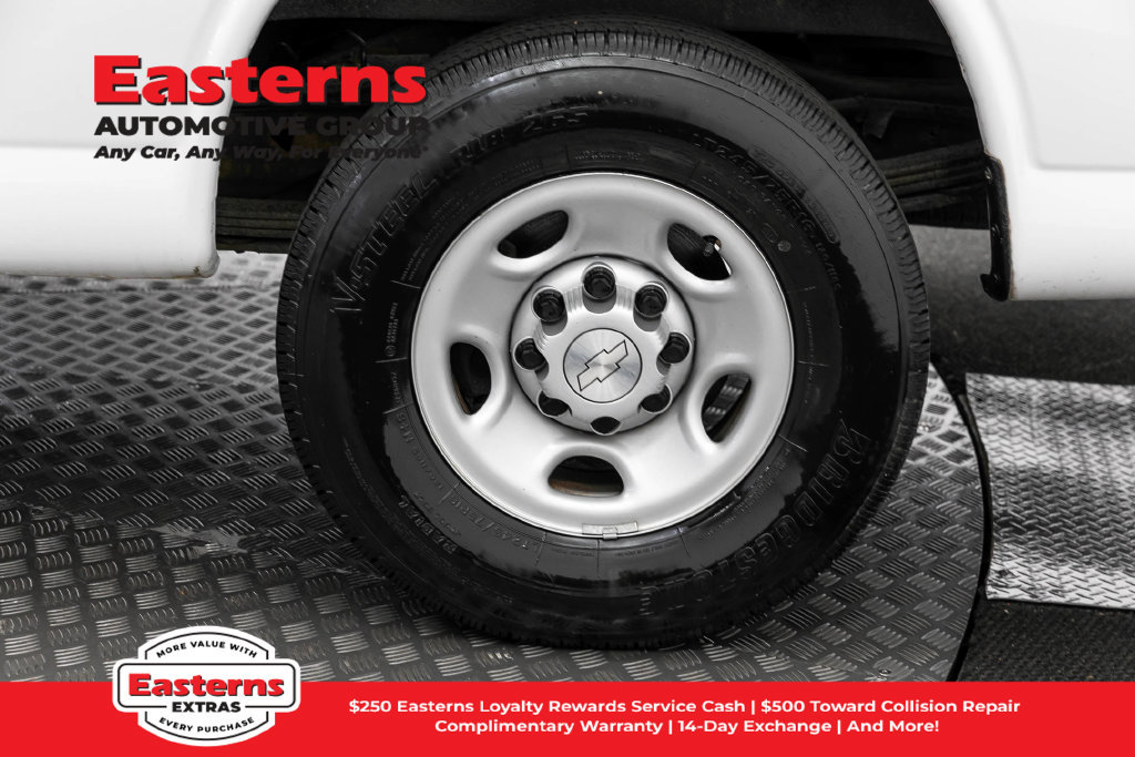 Used 2019 Chevrolet Express 2500 Extended RWD image 30