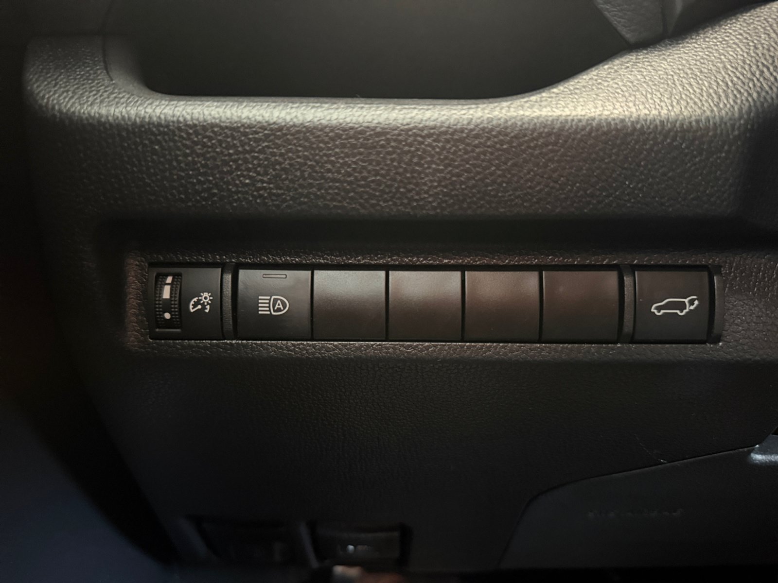 Used 2023 Toyota RAV4 XLE w/ Convenience Package FWD image 20