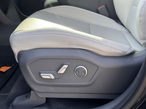 Certified 2025 Hyundai Santa Fe SEL image 21