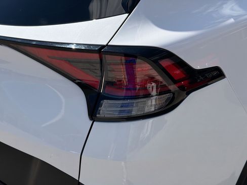 Used 2024 Kia Sportage EX image 28