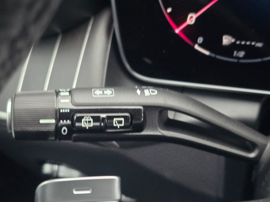 New 2026 Mercedes-Benz GLC 300 4MATIC image 37