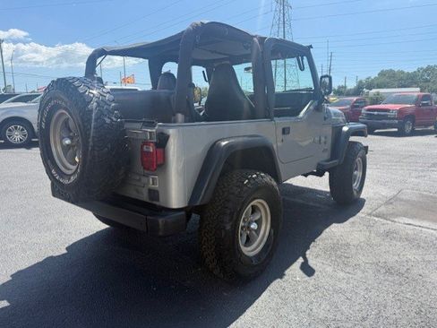 Used 2000 Jeep Wrangler SE AWD/4WD image 4